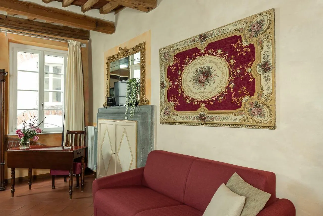 La Tosca Rooms Lucca 2*,  Italy