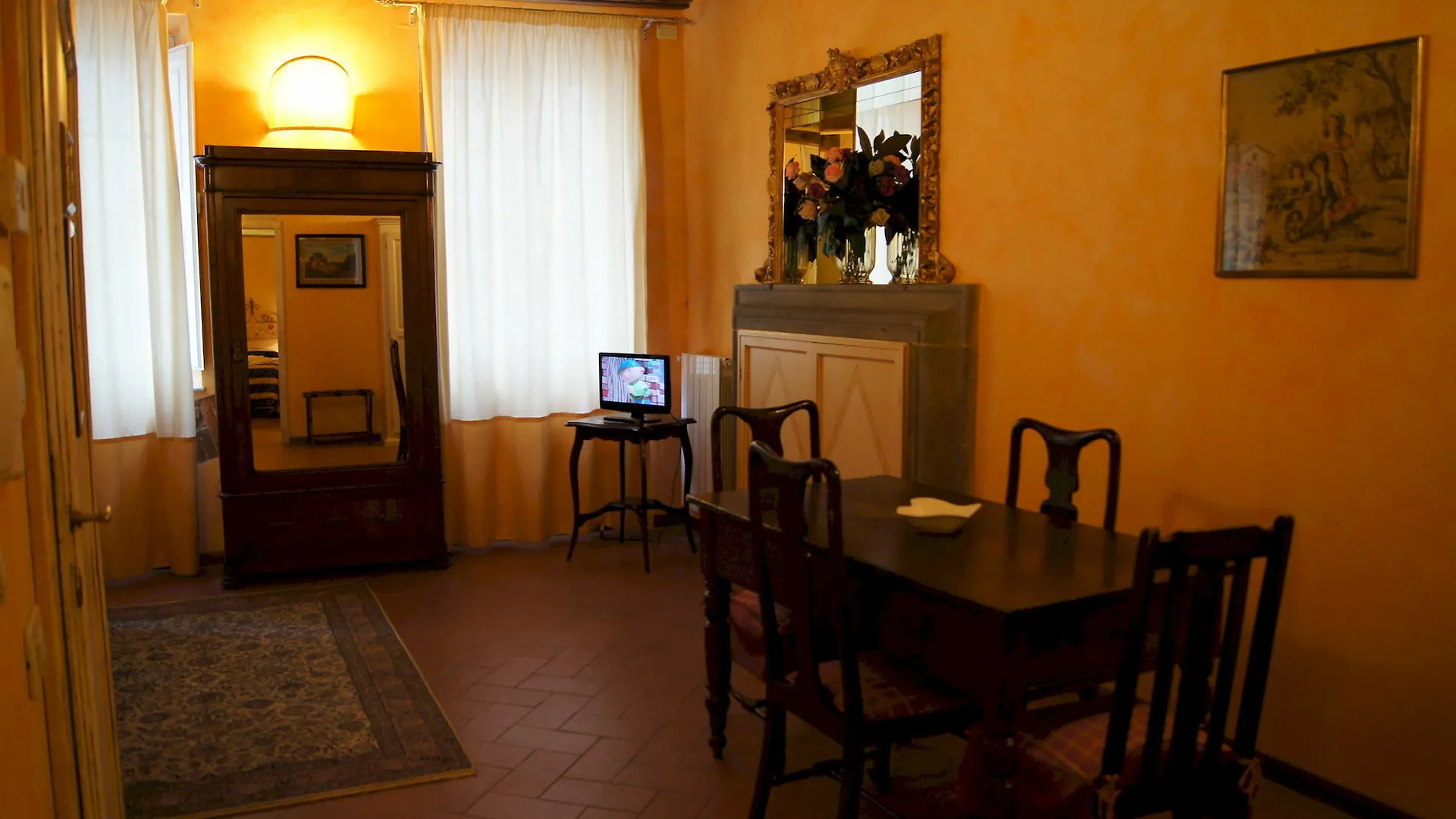 ** ゲストハウス La Tosca Rooms ルッカ イタリア