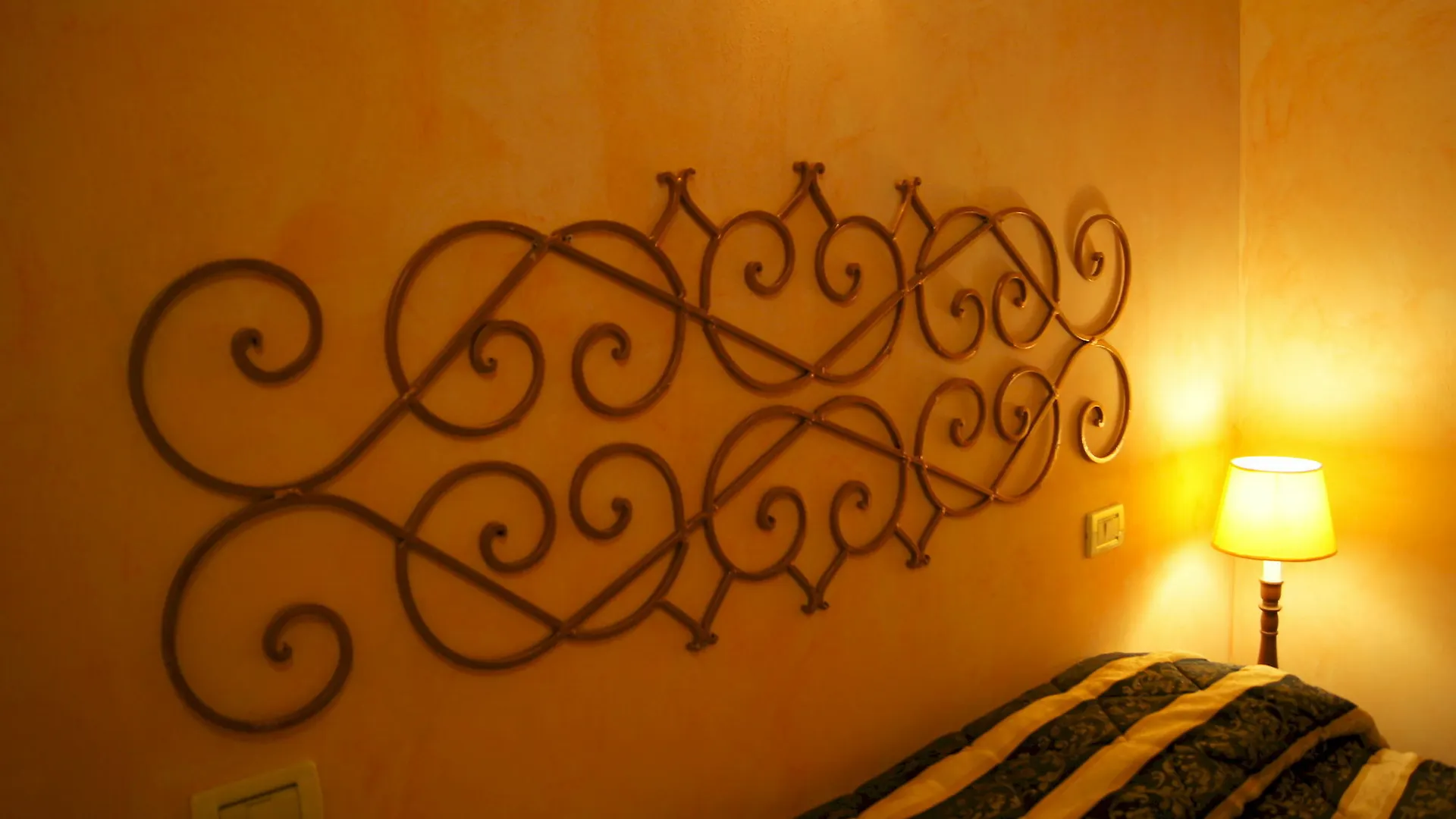 בית הארחה לוקה La Tosca Rooms & Studios