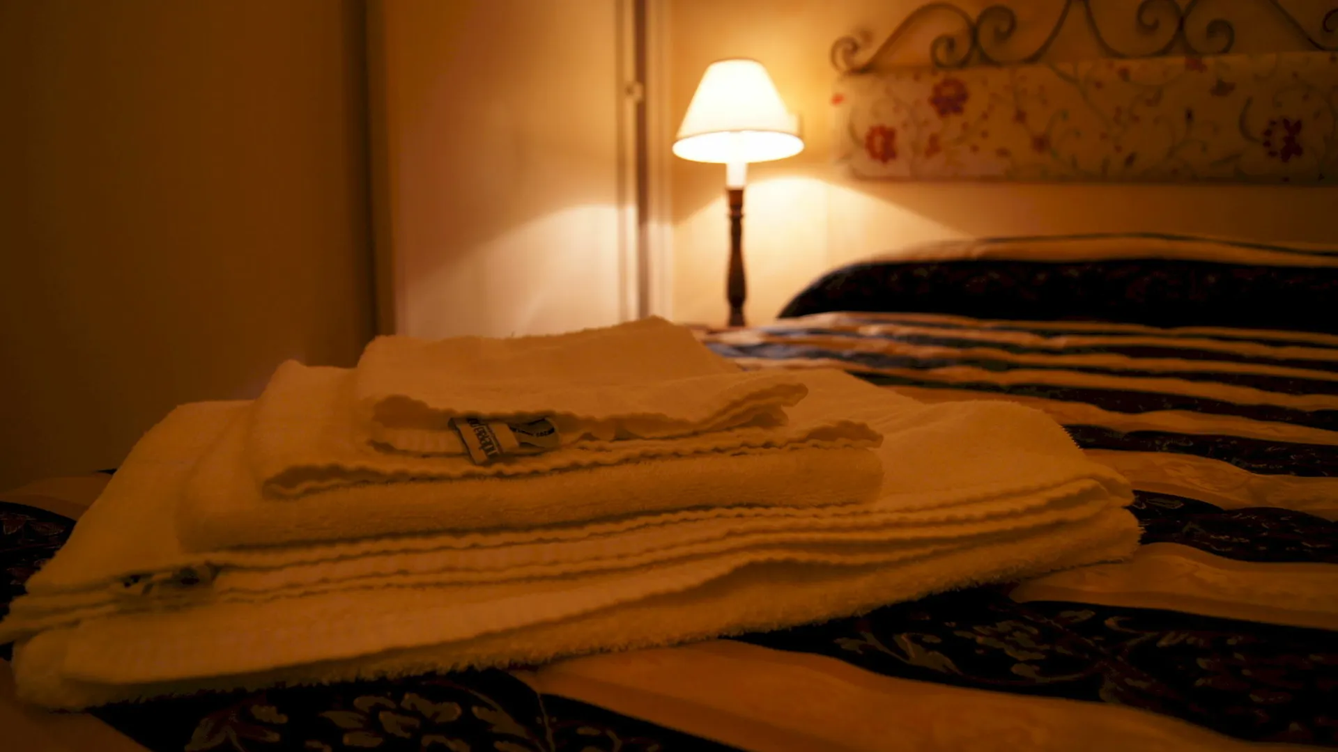 לוקה La Tosca Rooms & Studios