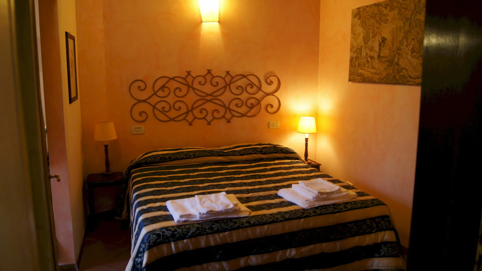 לוקה La Tosca Rooms & Studios בית הארחה